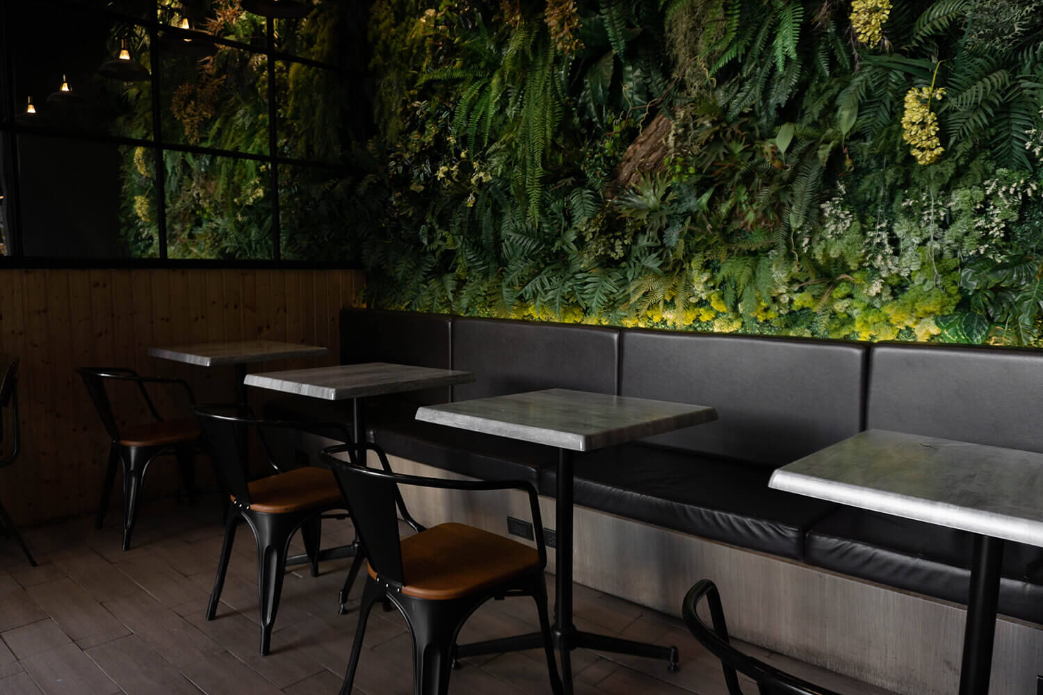 Parque Real - Instalación de Techos Verdes y Paredes Verdes